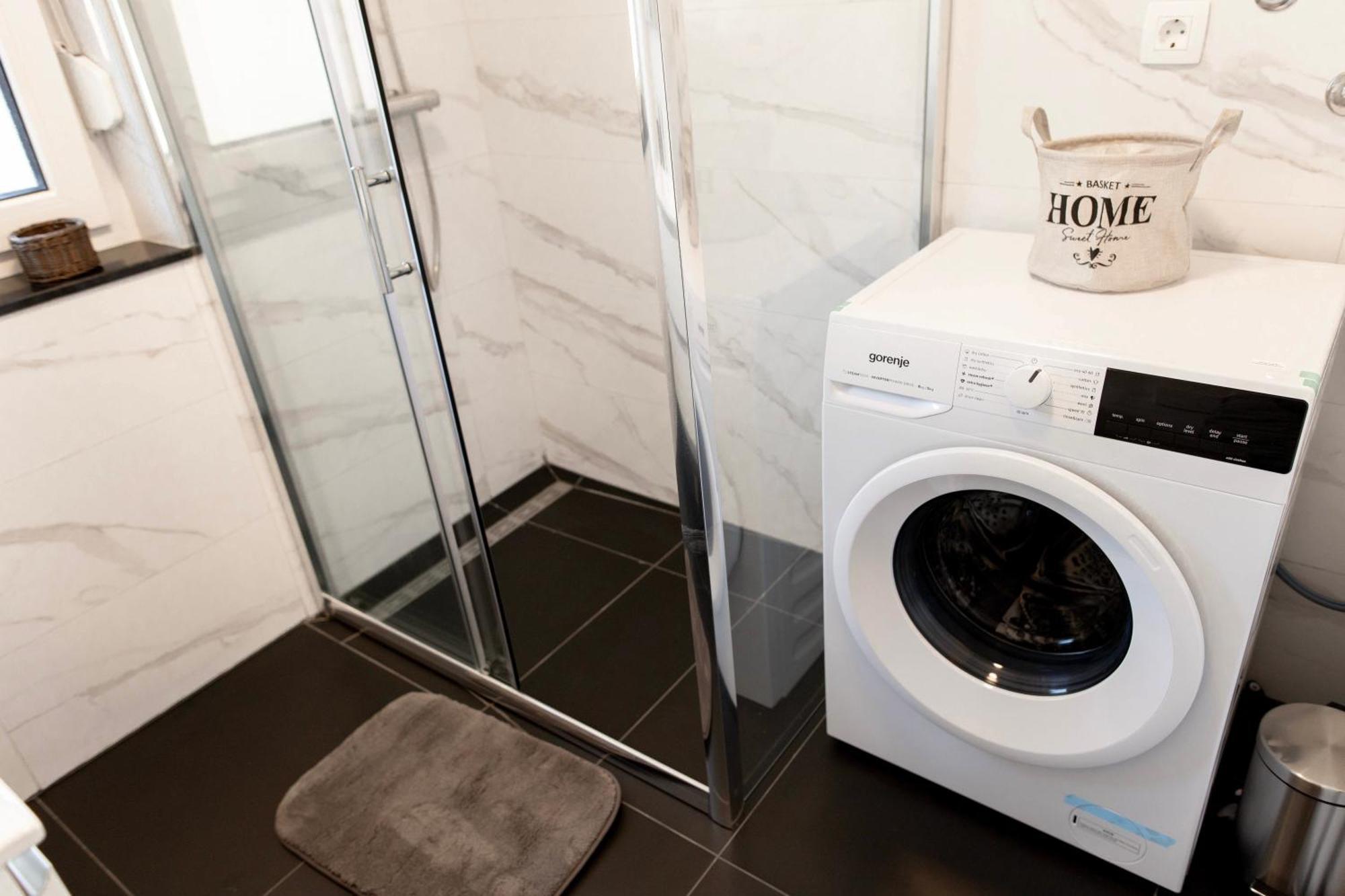 Aura Apartments Zirovnica Ngoại thất bức ảnh