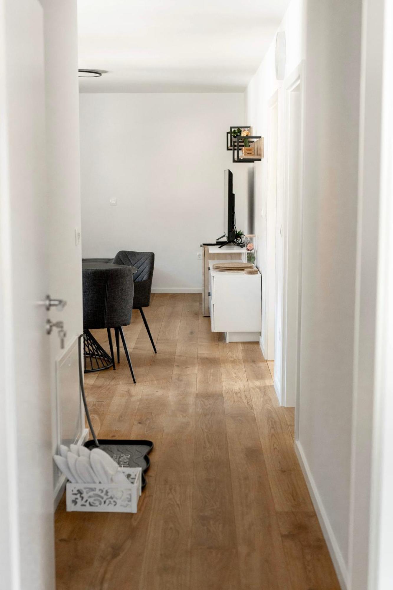 Aura Apartments Zirovnica Ngoại thất bức ảnh