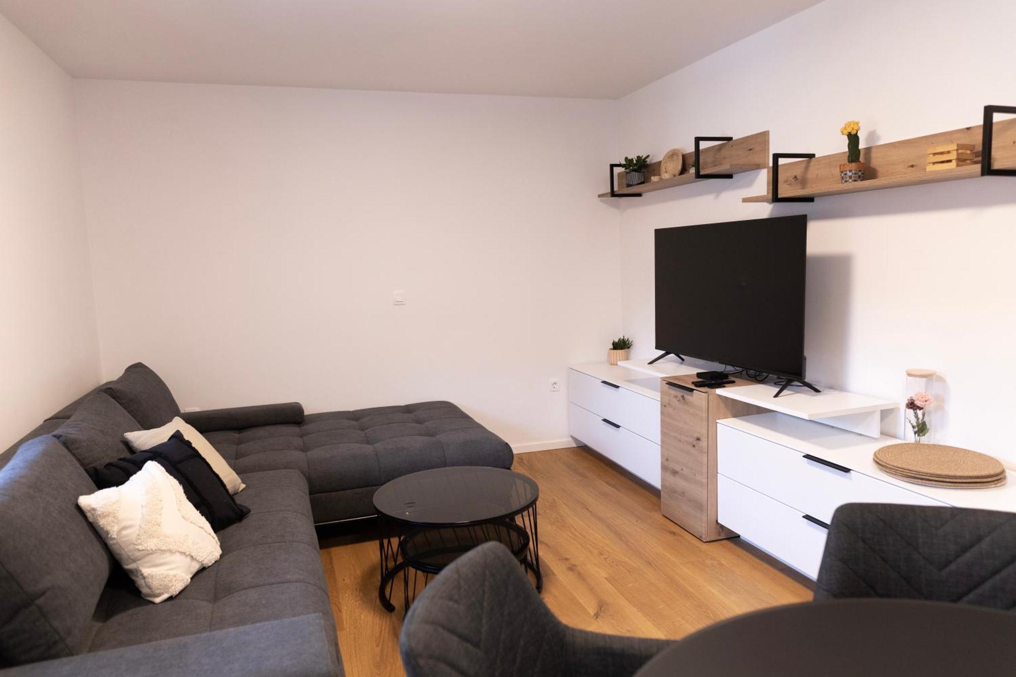 Aura Apartments Zirovnica Ngoại thất bức ảnh
