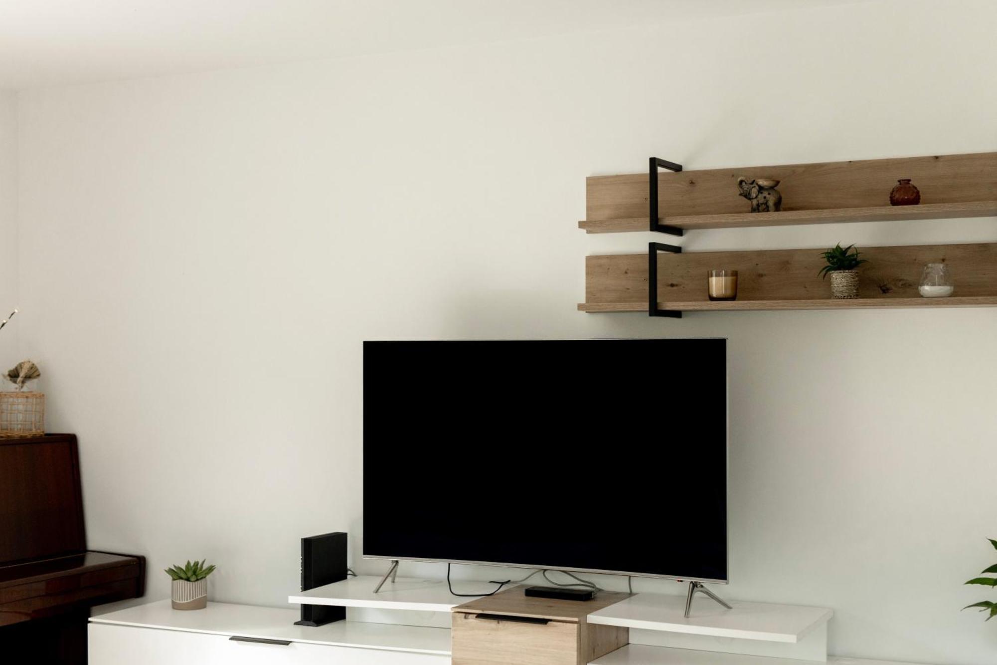 Aura Apartments Zirovnica Phòng bức ảnh