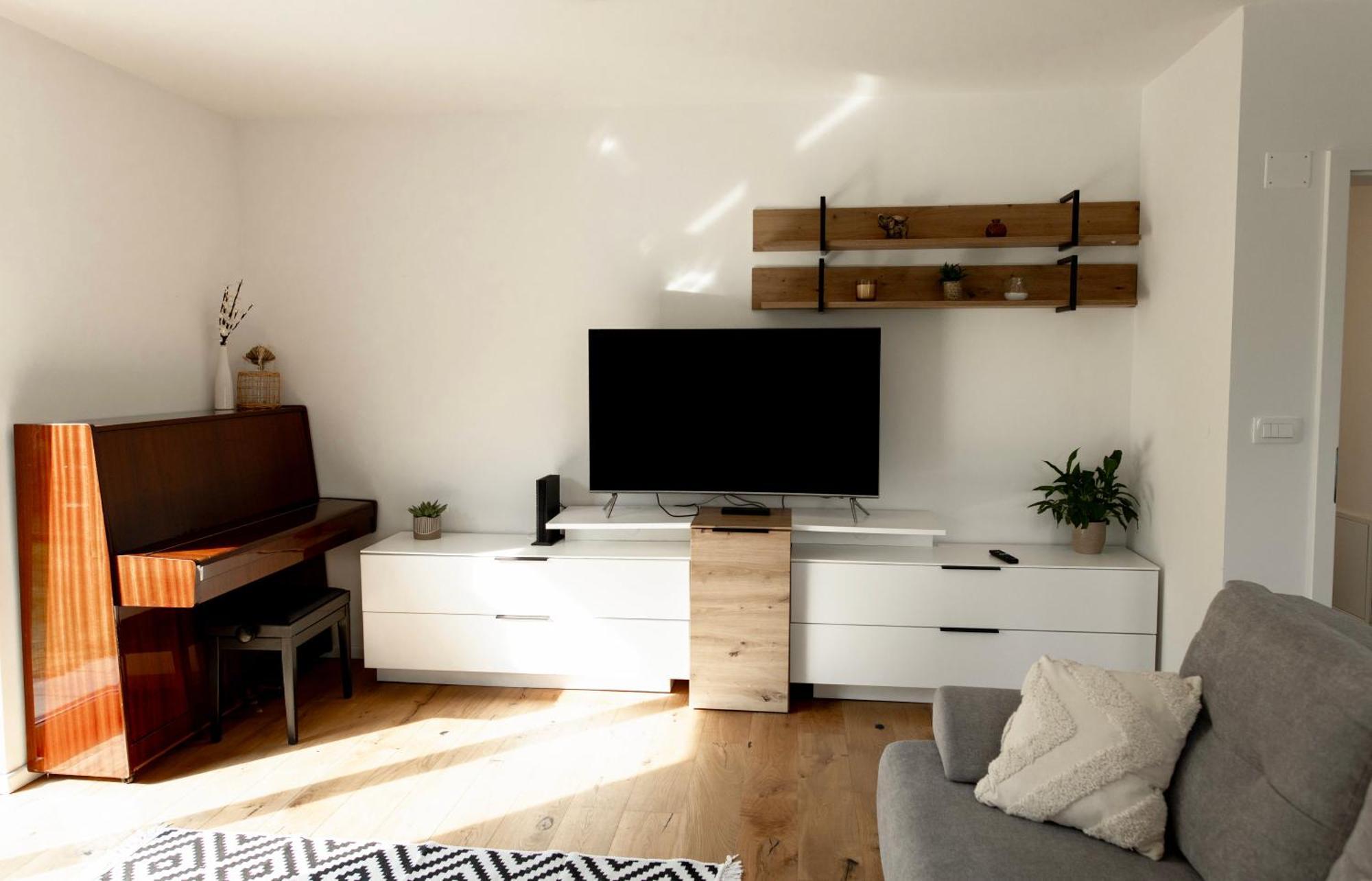 Aura Apartments Zirovnica Ngoại thất bức ảnh