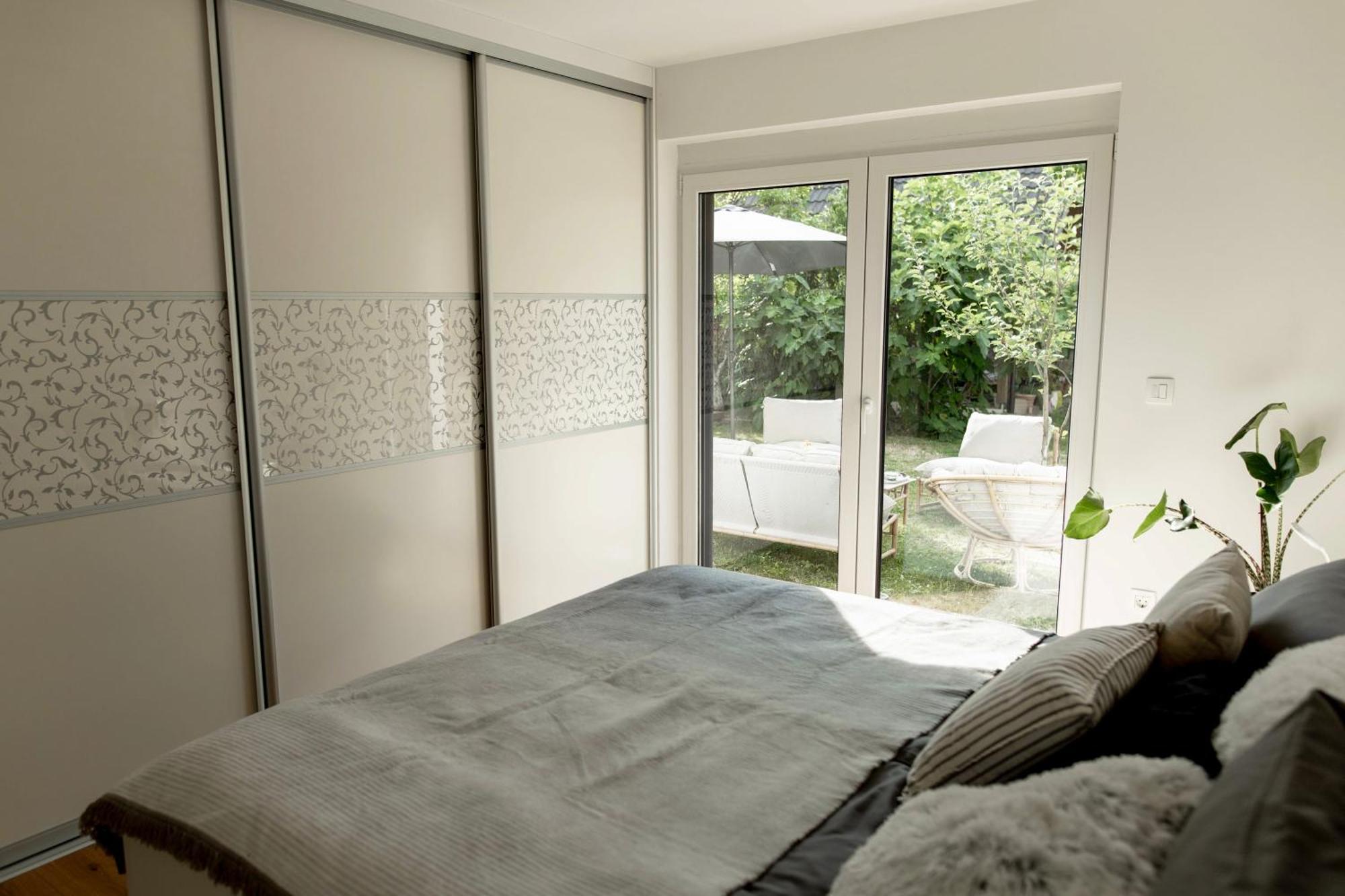 Aura Apartments Zirovnica Phòng bức ảnh