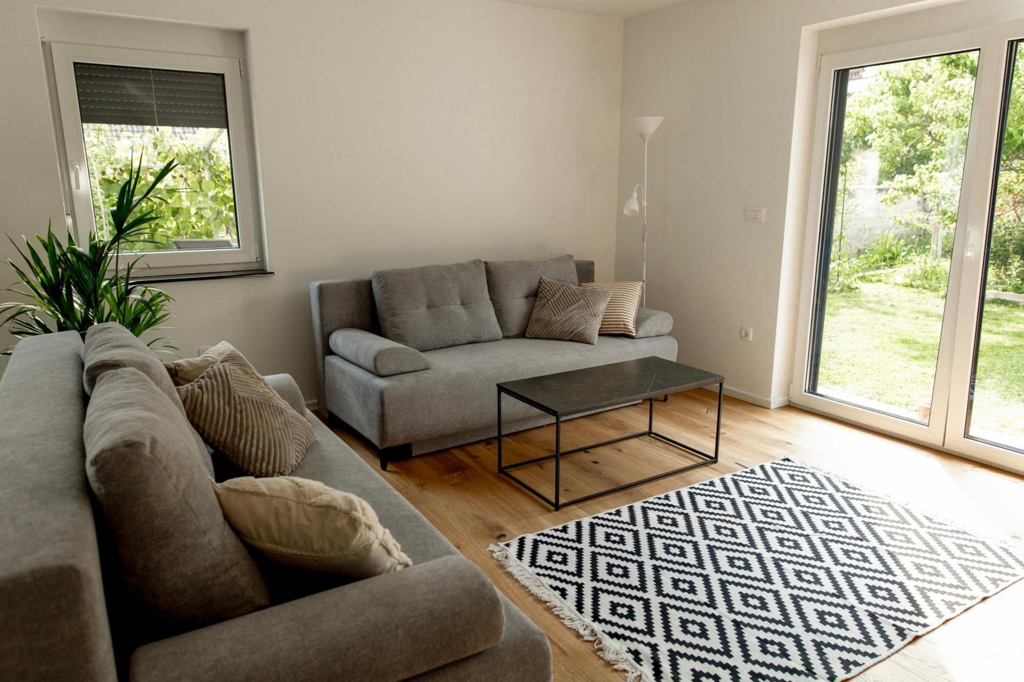Aura Apartments Zirovnica Ngoại thất bức ảnh